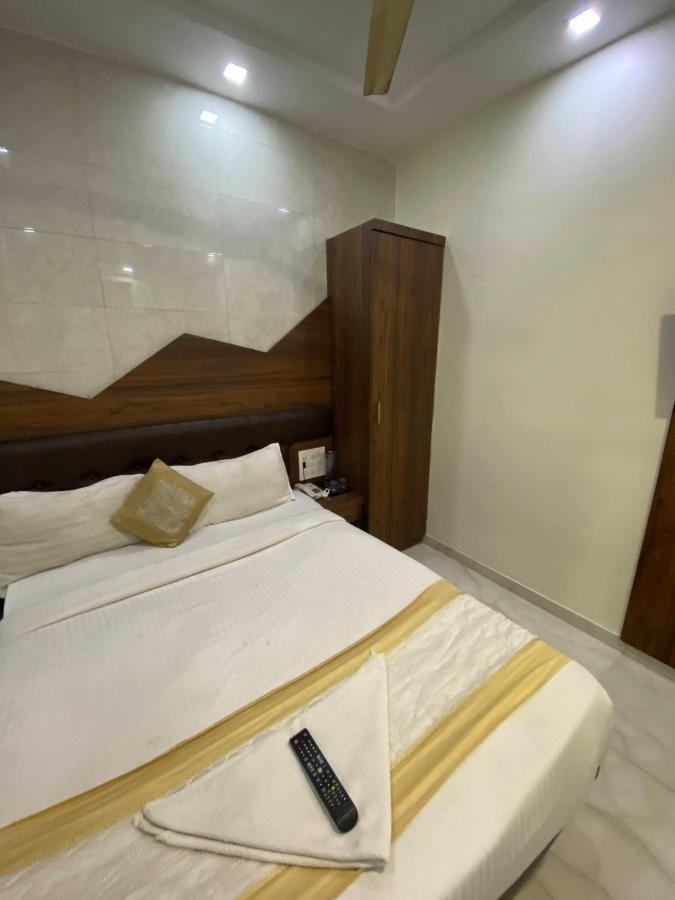 Hotel Palace Residency Near Lokmanya Tilak Terminus Bombaim Exterior foto