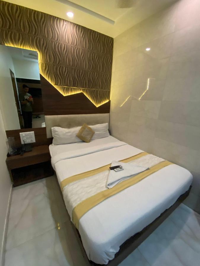 Hotel Palace Residency Near Lokmanya Tilak Terminus Bombaim Exterior foto