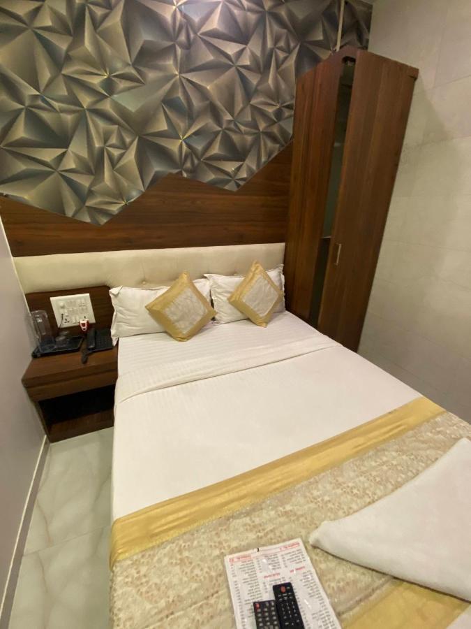 Hotel Palace Residency Near Lokmanya Tilak Terminus Bombaim Exterior foto